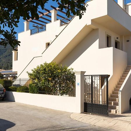 Lemon Tree Corfu Apartments By Konnect Ipsos Luaran gambar